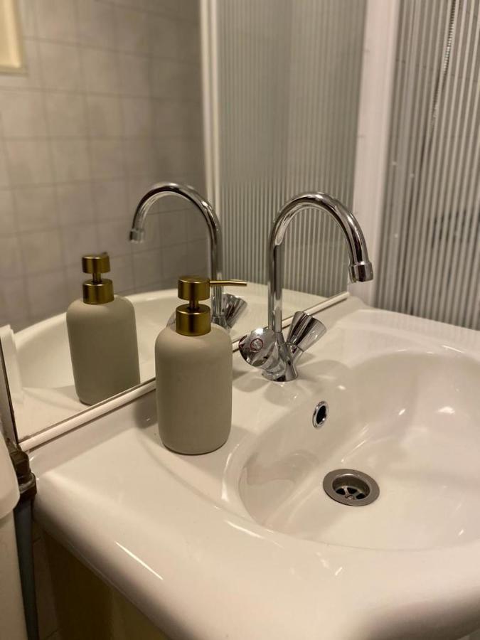 Sfeervolle Chalet Op De Veluwe In Hoenderloo Hotel Luaran gambar